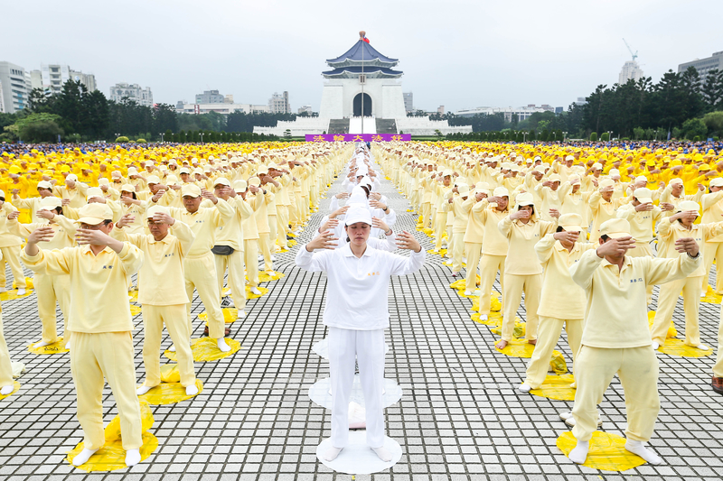 Những điều thần kỳ của Đại Pháp mẹ con tôi chứng kiến trong tu luyện