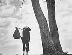 Chiếc chén thủng của ông lão ăn mày khiến người thanh niên tỉnh ngộ