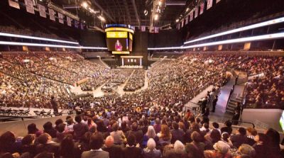 10.000 người tham dự Hội giao lưu chia sẻ kinh nghiệm tu luyện Pháp Luân Đại Pháp