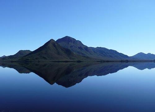 “Trầm tĩnh” hàm chứa sức mạnh vô địch