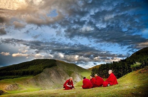 Luân hồi đầu thai: Câu chuyện huyền bí của đức Lạt Ma Tây Tạng