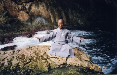 Cô tăng vạn lý tìm Đại Đạo, May gặp Di Lặc Chuyển Luân Vương