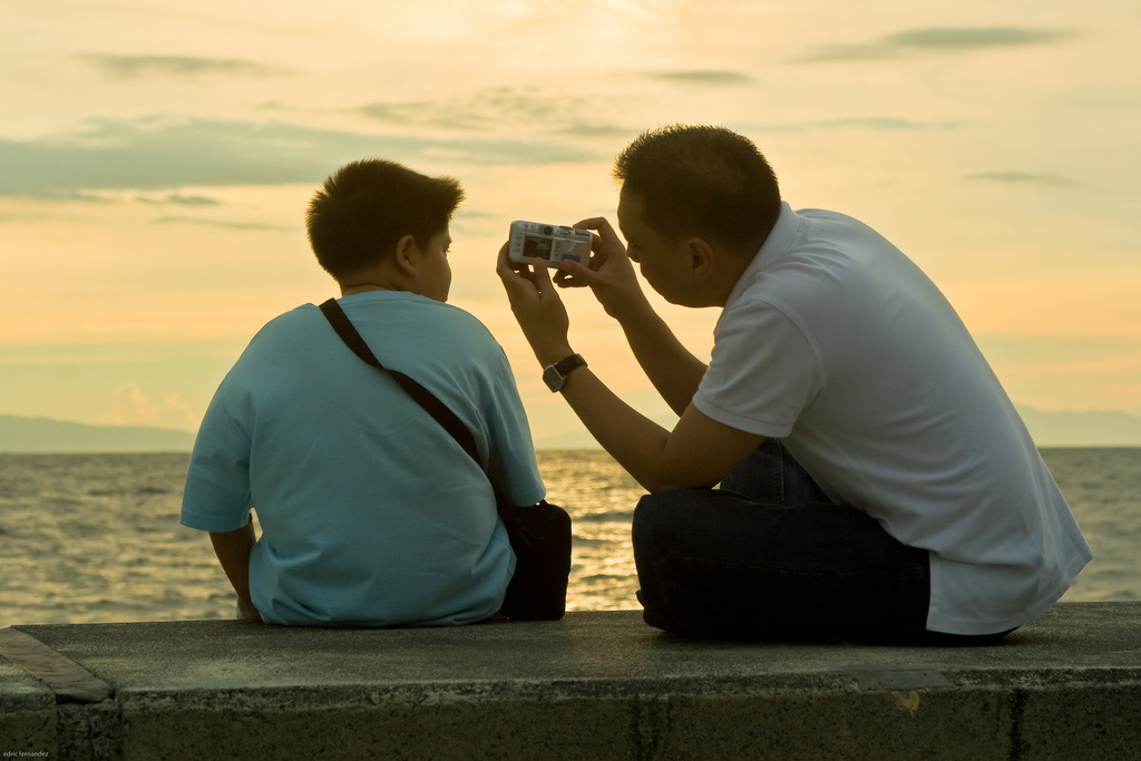 Cuộc nói chuyện giữa cha và con khiến chúng ta trăn trở, suy ngẫm