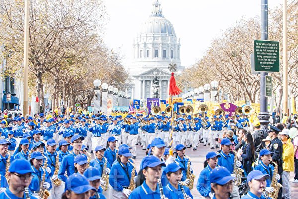 Hơn 4.000 học viên Pháp Luân Công tham gia đại diễn hành ở San Francisco