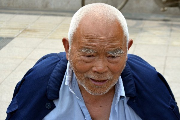 Lời nhắn của một ông lão: “Mọi việc đều được lưu lại, đến ngày sau sẽ rõ”