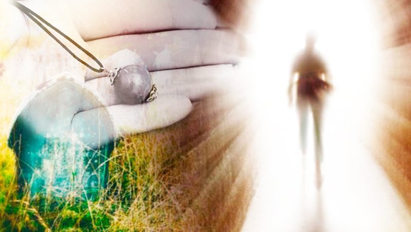 Người phụ nữ Thái Lan chuyển sinh cùng với chiếc bùa hộ mệnh