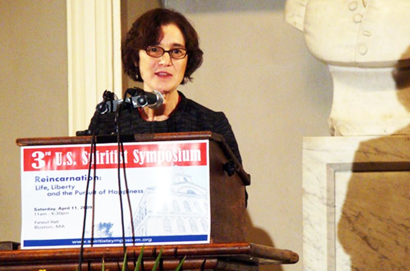 Cuộc phỏng vấn đặc biệt với Carol Bowman, tác giả cuốn ‘Kiếp trước của trẻ em’