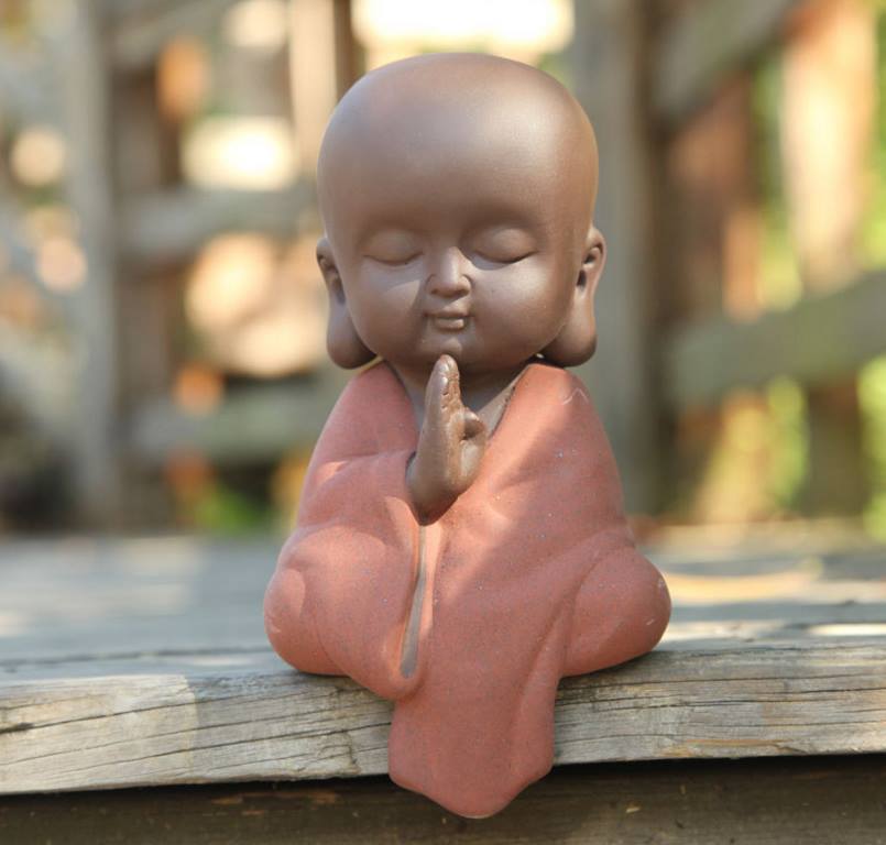 Hãy nhớ là đừng đánh giá một ai thông qua miệng của người khác