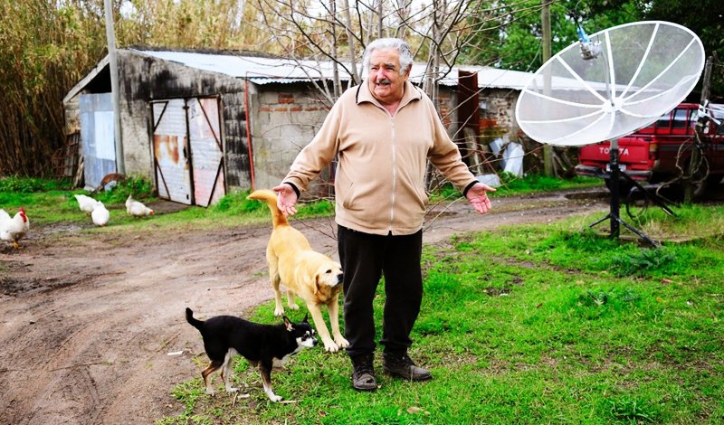 Tổng thống Uruguay: “Người nghèo” là người không biết thỏa mãn dục vọng