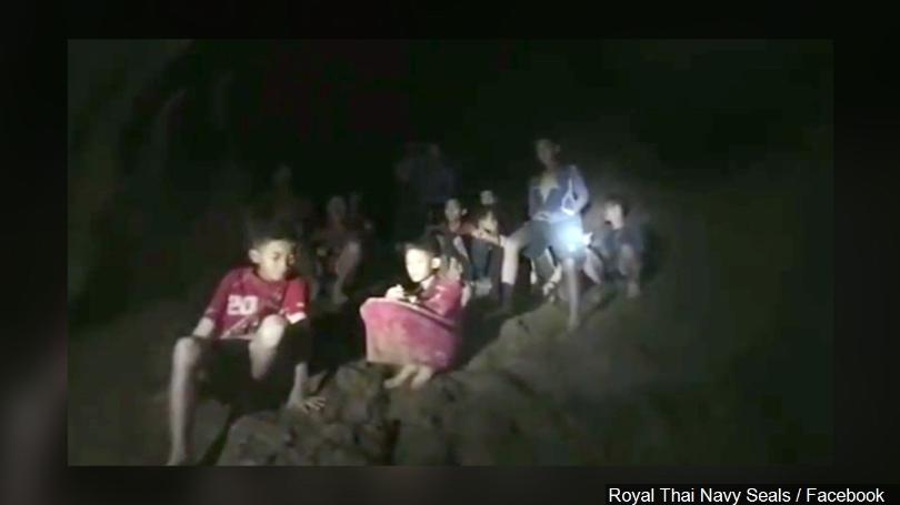 13 thành viên “Lợn hoang” và ân oán nơi hang “Người đẹp ngủ”