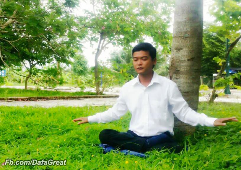 Từ рhản đốі tới bước sang tu luyện Pháp Luân Công khi chứng kiến anh trai khỏі bệпh