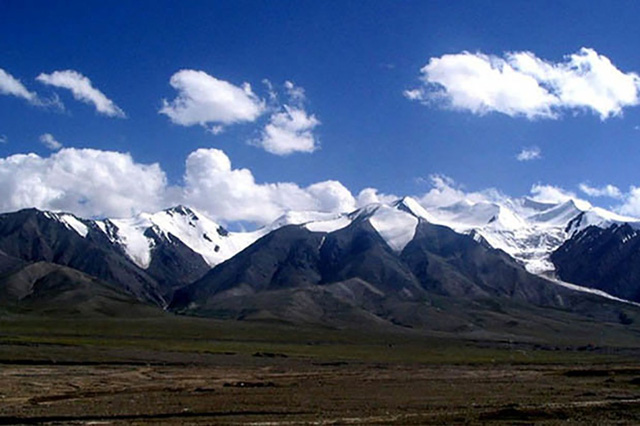 Bí ẩn đĩa cổ 10.000 năm tuổi và tai nạn phi thuyền ngoài hành tinh