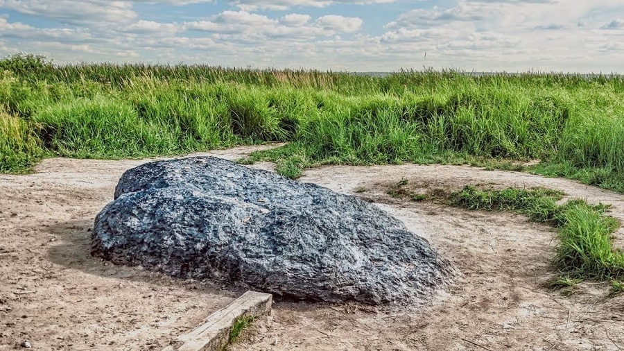 Bí ẩn thế giới: Những hòn đá thần kỳ biết ‘đi’, biết ‘khóc’ như có sinh mệnh