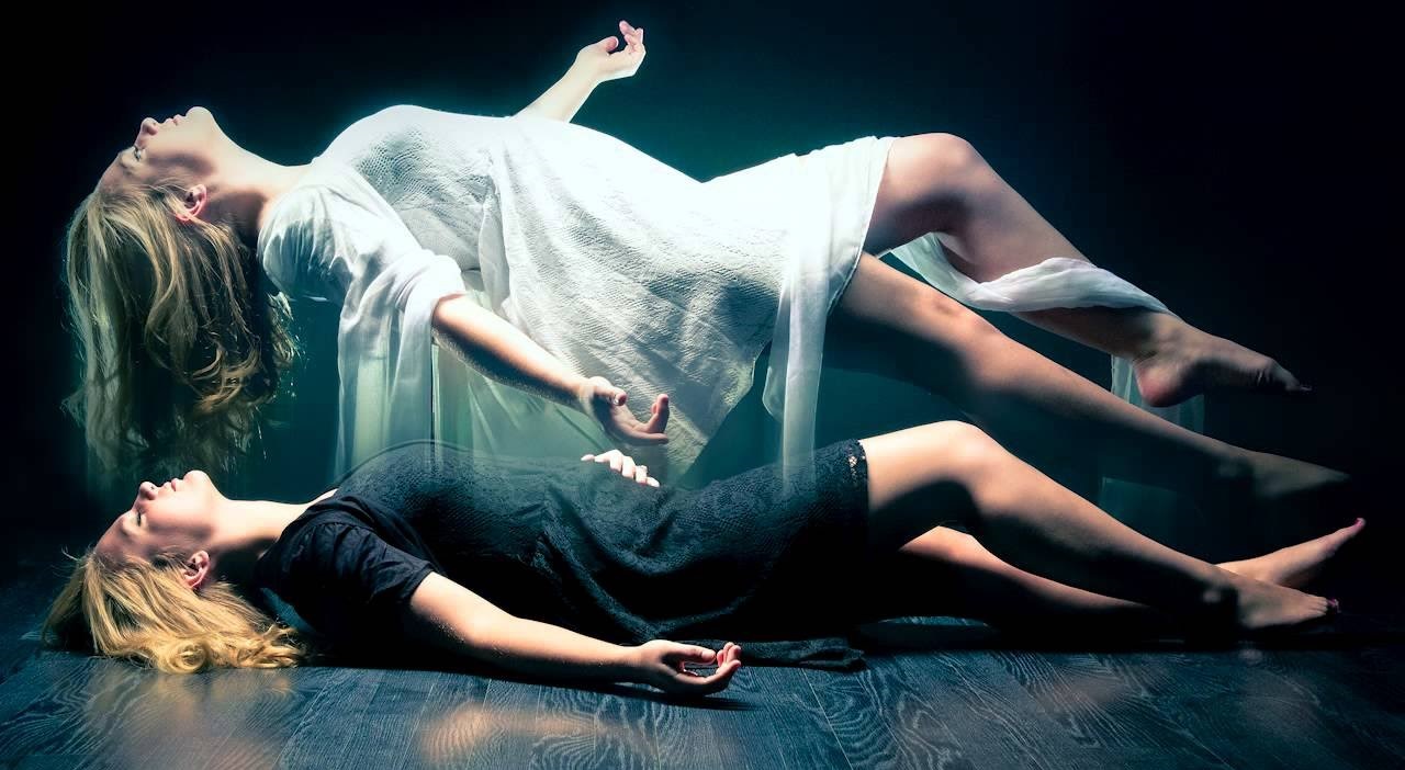 Nhà khoa học trải nghiệm xuất hồn tới một không gian khác