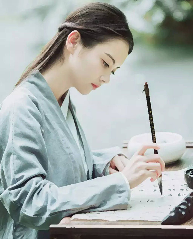 Tướng mạo phản ánh nội tâm, một người xinh đẹp ắt tâm hồn cũng thanh cao