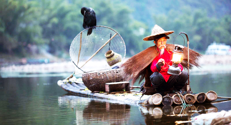 Nhặt được của rơi không nổi lòng tham, lão nông nghèo được đền đáp xứng đáng