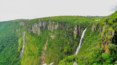 Bí ẩn ngọn núi “nuốt người” ở Châu Phi