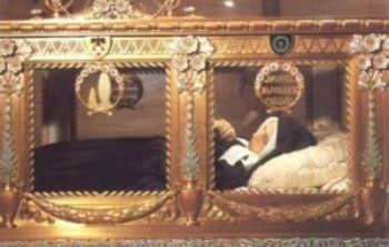 Thân thể bất hoại của các tu sĩ phương Tây