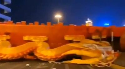 Nhiều chuyện kì lạ xảy ra ở Trung Quốc: Cự long đột nhiên đổ xuống đất! Sấm sét dữ dội trên bầu trời Vũ Hán